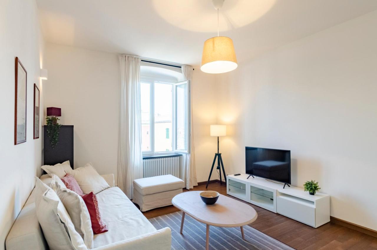 Joivy Spacious Family Apt For 4, In Carignano, Genua Exteriör bild