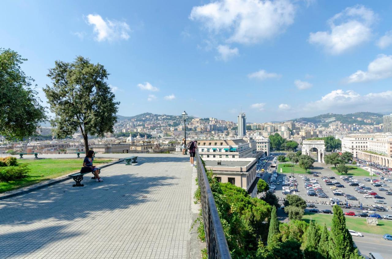 Joivy Spacious Family Apt For 4, In Carignano, Genua Exteriör bild
