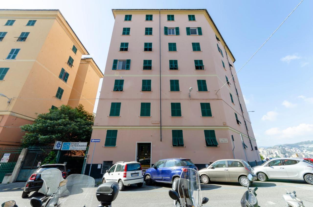 Joivy Spacious Family Apt For 4, In Carignano, Genua Exteriör bild
