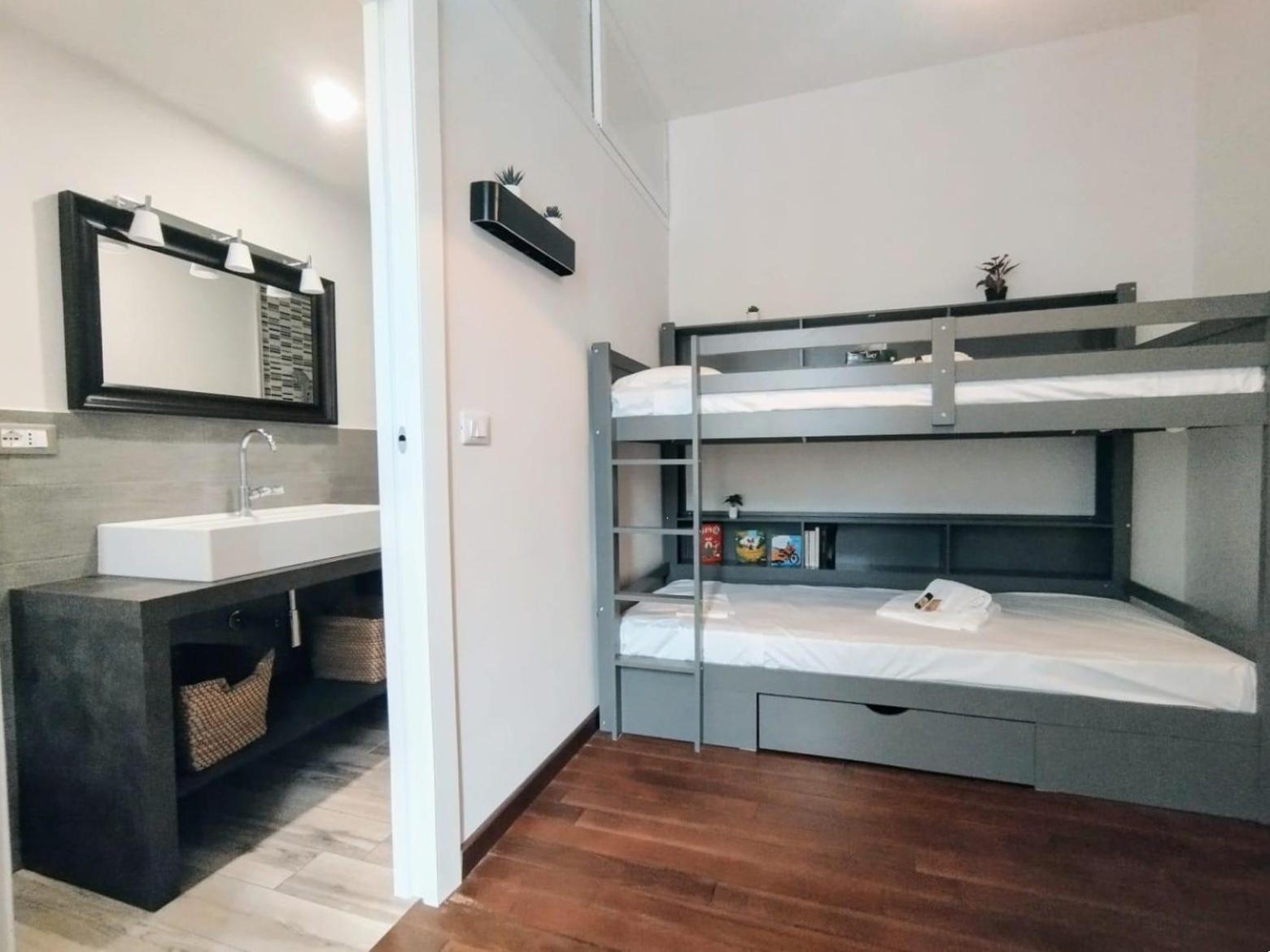 Joivy Spacious Family Apt For 4, In Carignano, Genua Exteriör bild